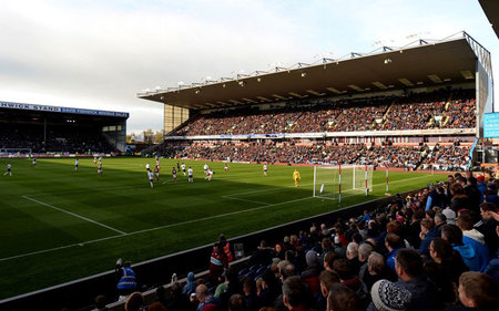 足球发展的 足球发展的